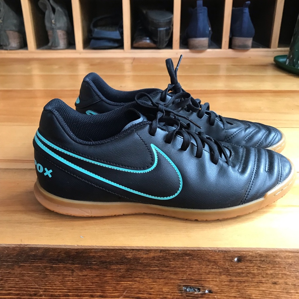 Nike Men’s Tiempo X Indoor Soccer Shoes
